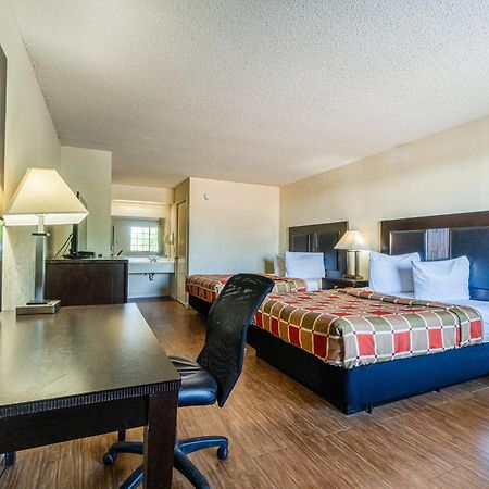 Executive Inn Port Lavaca By Oyo Exterior photo
