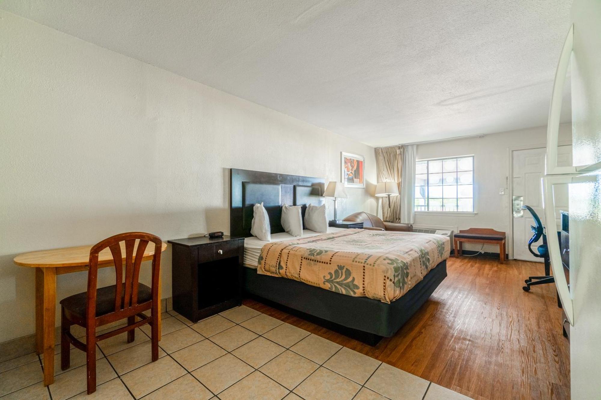 Executive Inn Port Lavaca By Oyo Exterior photo