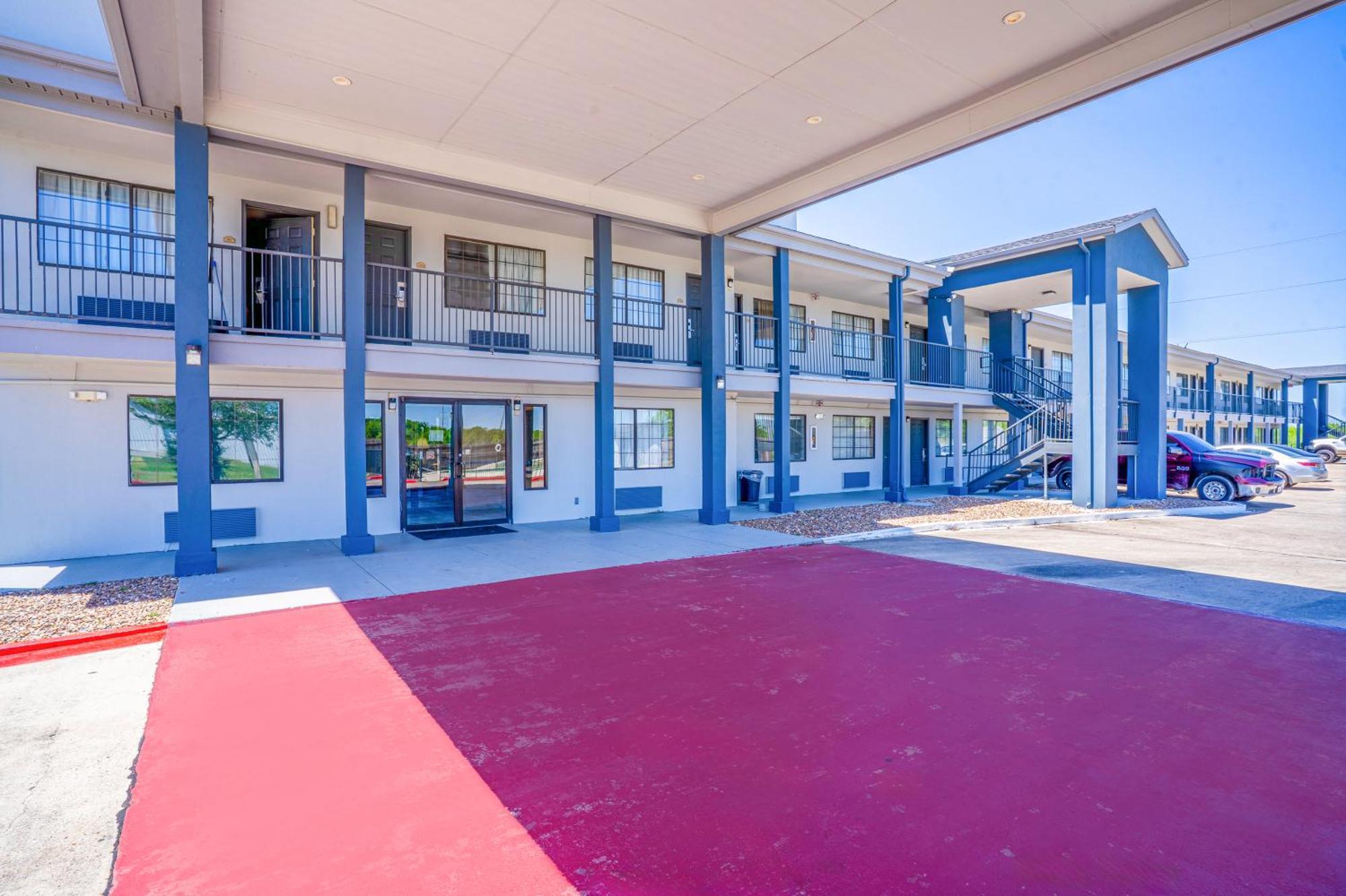 Executive Inn Port Lavaca By Oyo Exterior photo